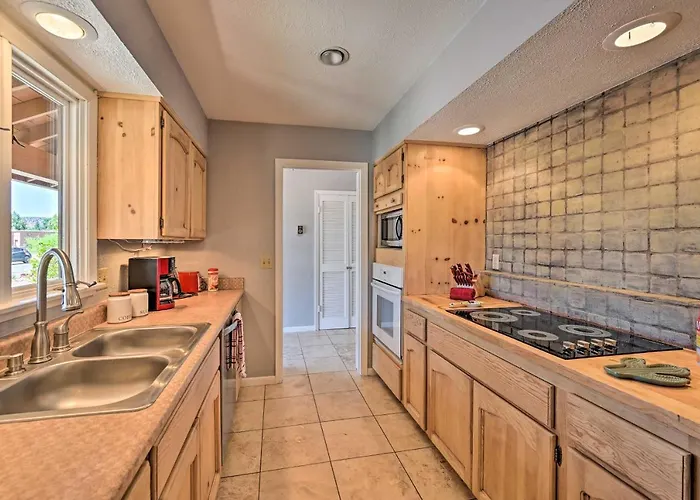 1 Mi To Cathedral Rock Trailhead: W/ Sunroom Holiday home